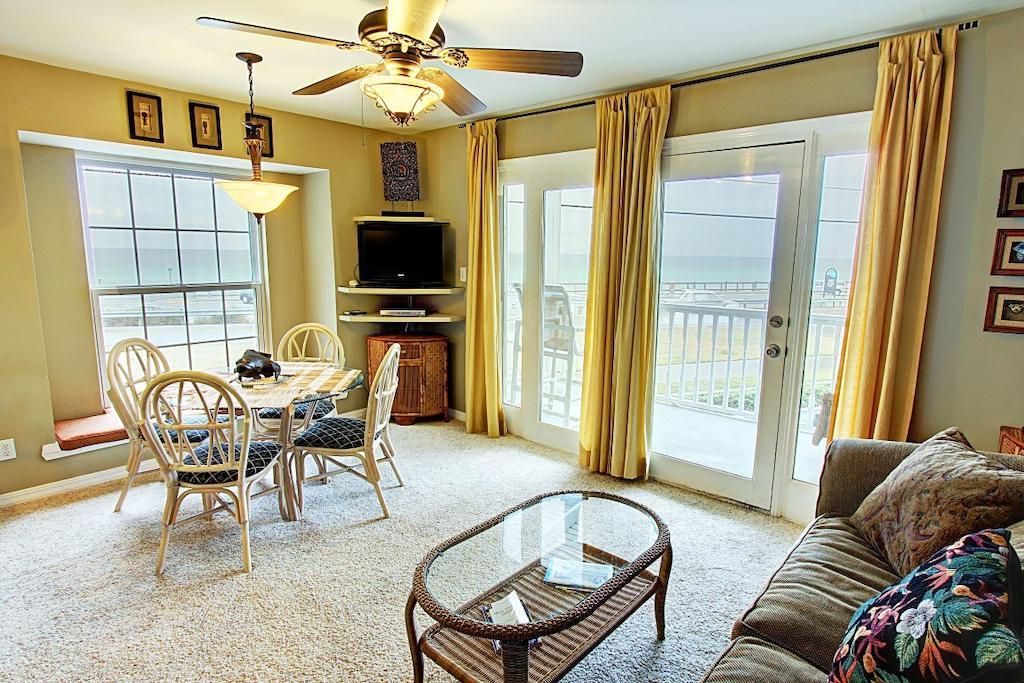 Summer Breeze Hotel Miramar Beach Room photo