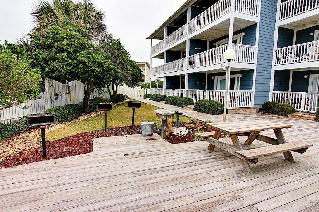 Summer Breeze Hotel Miramar Beach Exterior photo